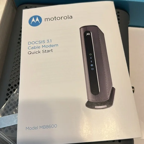 Motorola DOCSIS 3.1 Cable Modem - Picture 8 of 8
